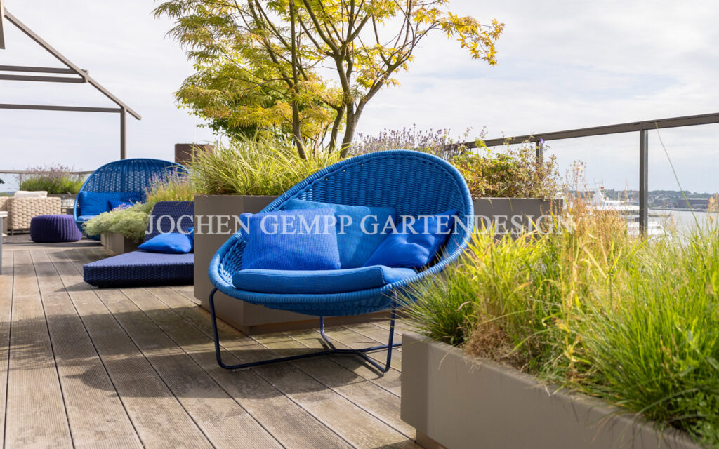 Entspannung im Garten gemütliche Gartenmöbel