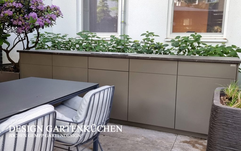 Außenküche mit outdoor Kühlschrank