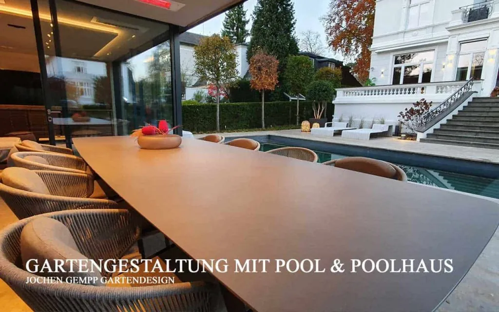 modernes Gartenhaus am Pool